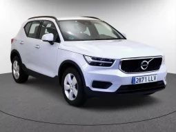 2020 Volvo XC40 1.5 T2 MOMENTUM CORE 5P