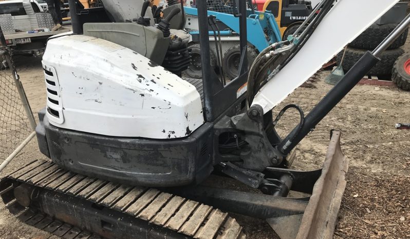 
								2013 BOBCAT E35 – 2476 horas full									